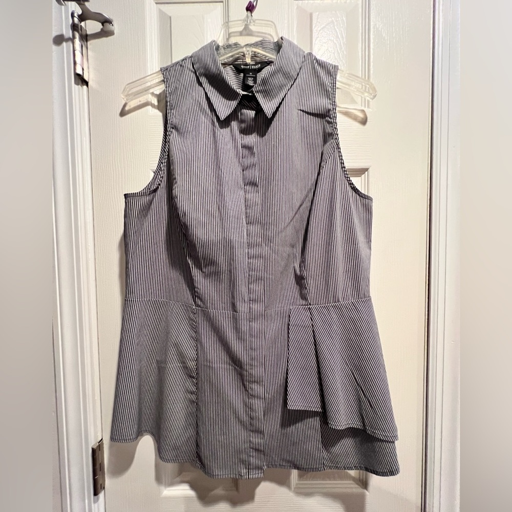 White House Black Market Sleeveless Button-up Shirt in Gray & White Stripes